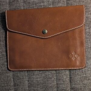 Patricia Nash Tan Leather Tech Case
